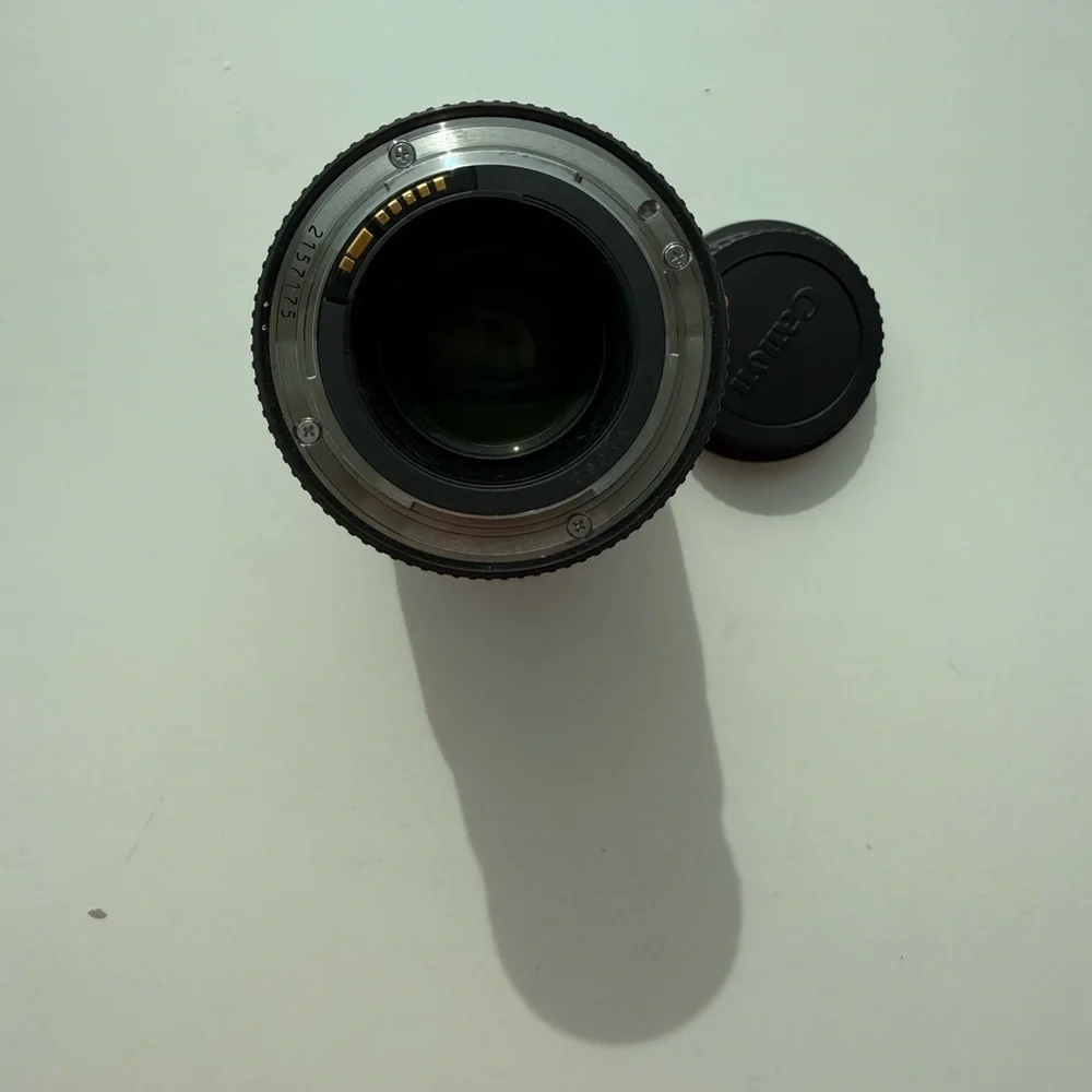 Canon Black Macro Lens EF 100mm f/2.8L IS USM